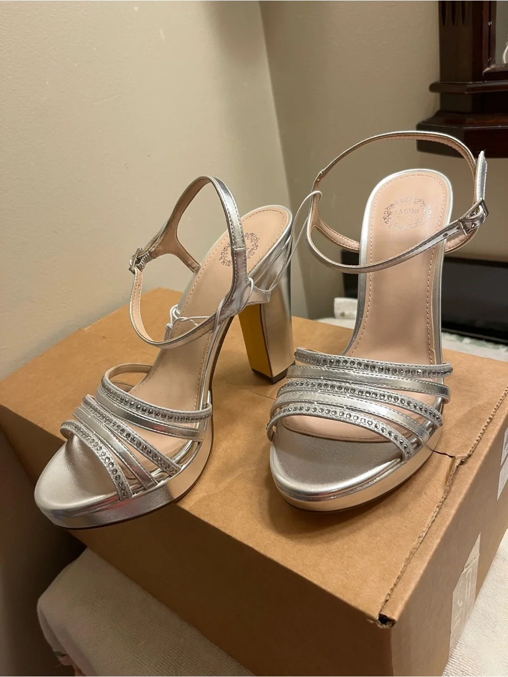 I.Miller shiny silver
